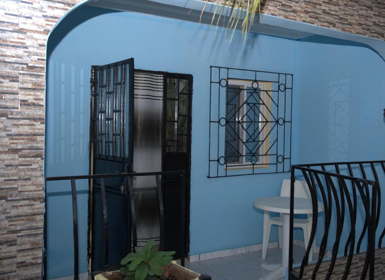 Faith And Grace Guest House Lamin Exterior photo