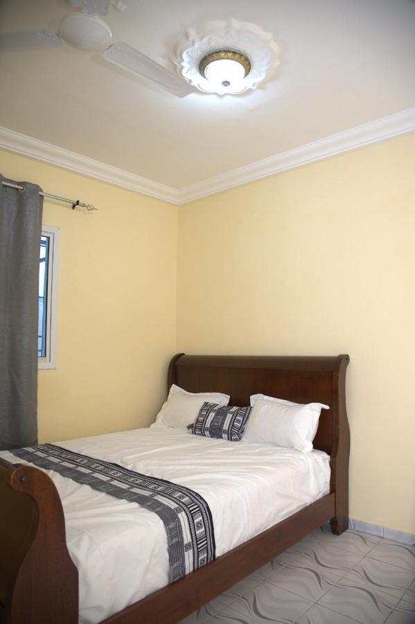 Faith And Grace Guest House Lamin Exterior photo
