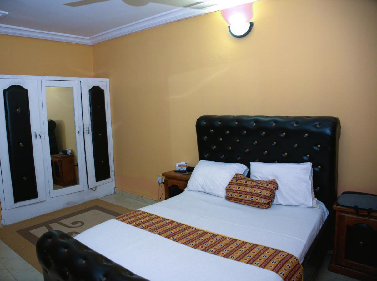 Faith And Grace Guest House Lamin Exterior photo