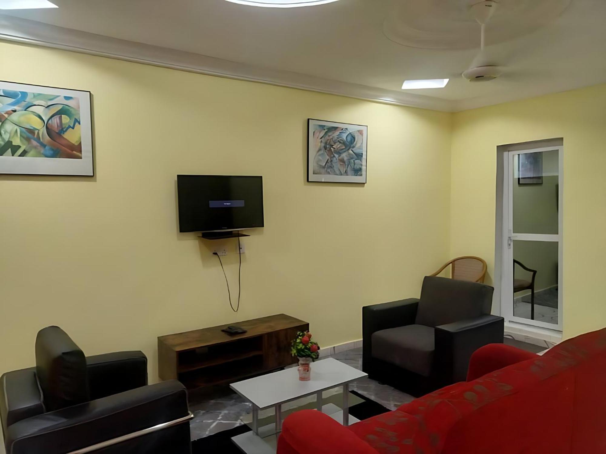 Faith And Grace Guest House Lamin Exterior photo