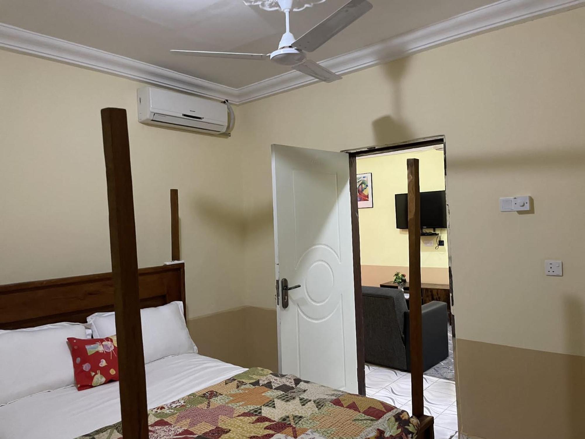 Faith And Grace Guest House Lamin Exterior photo