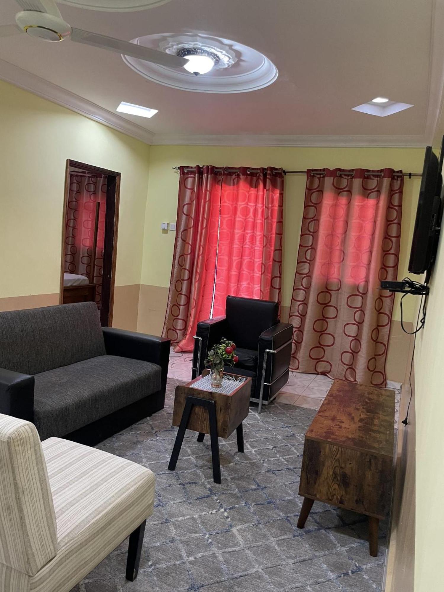 Faith And Grace Guest House Lamin Exterior photo