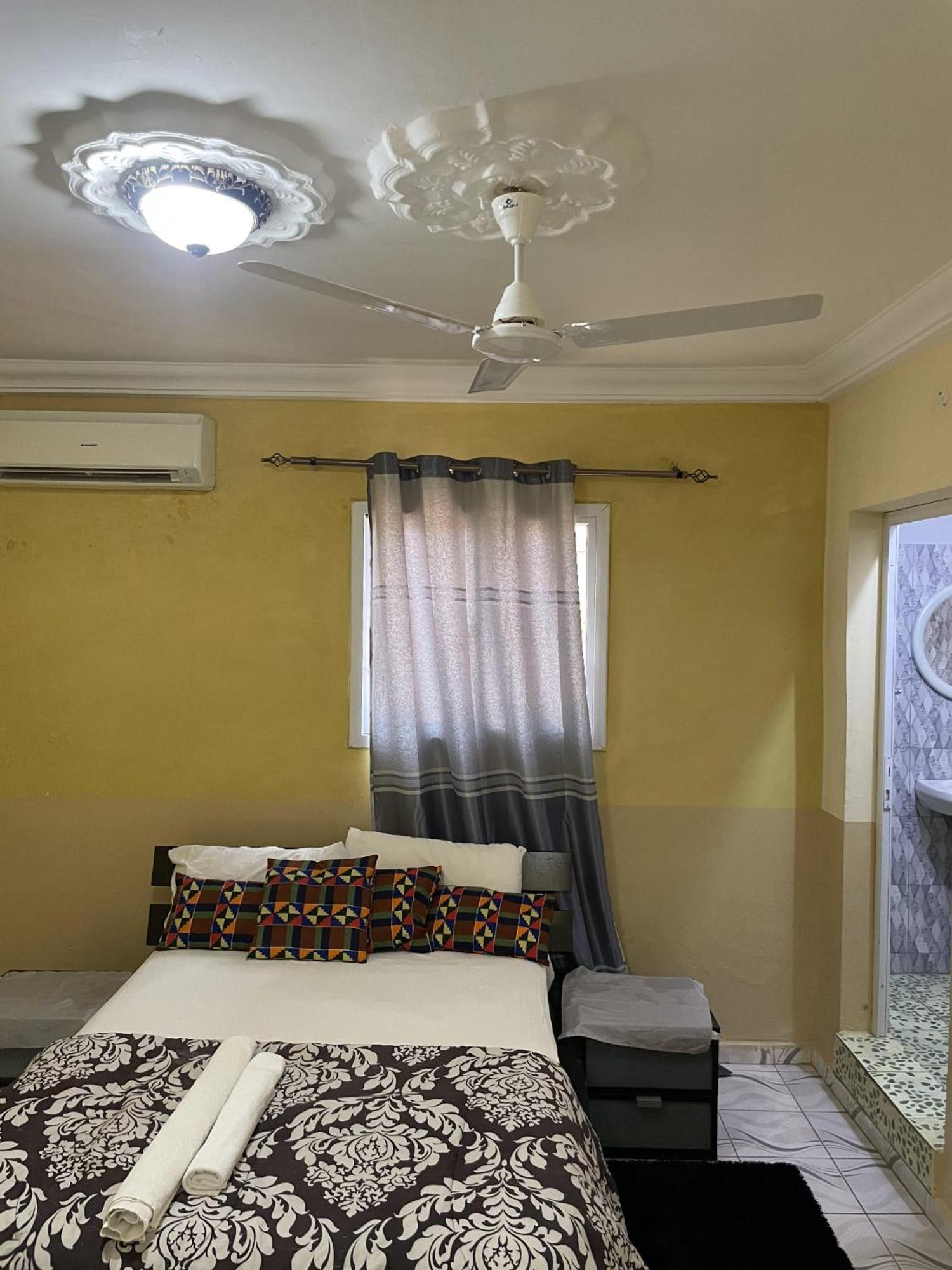 Faith And Grace Guest House Lamin Exterior photo