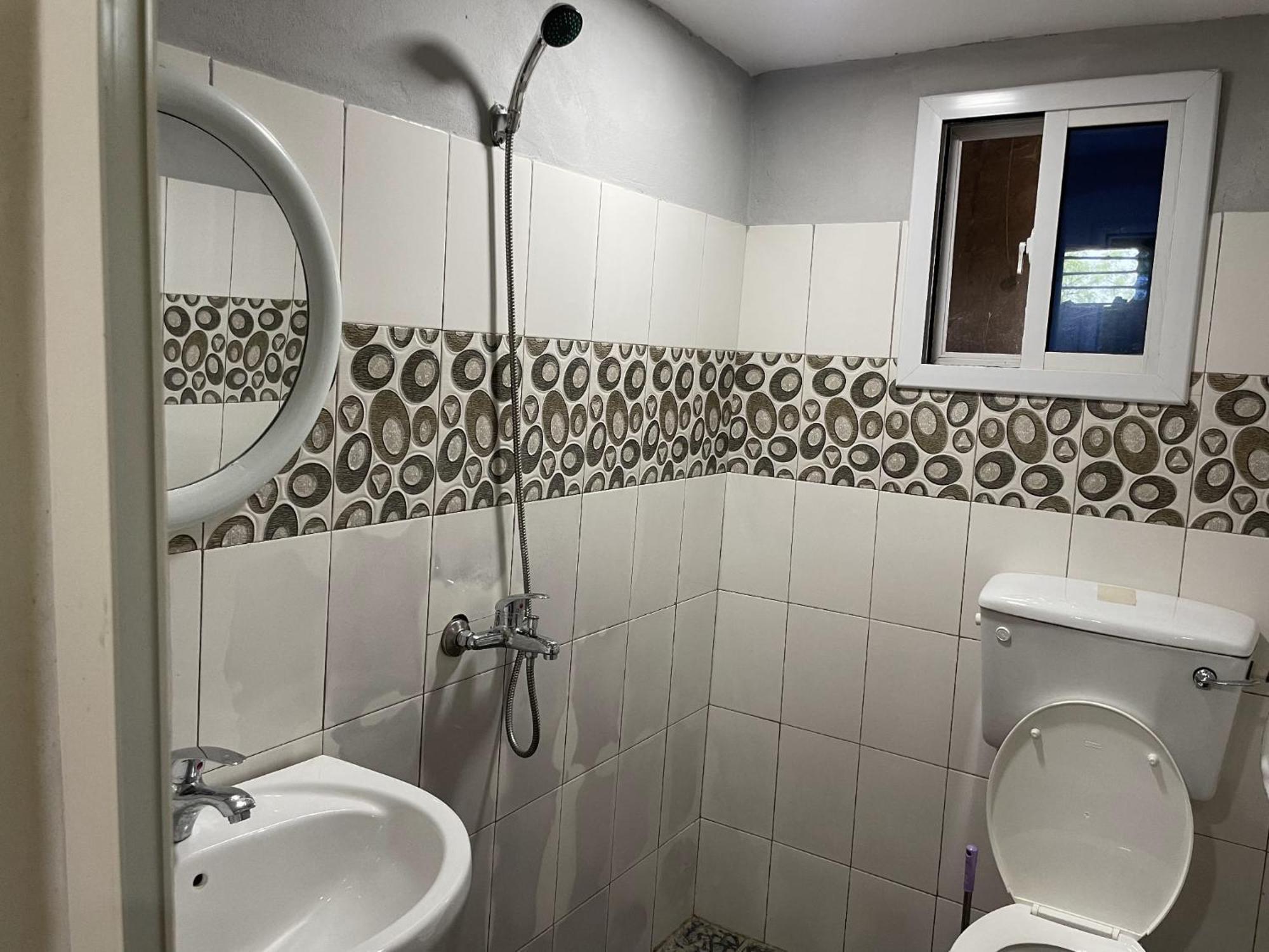 Faith And Grace Guest House Lamin Exterior photo
